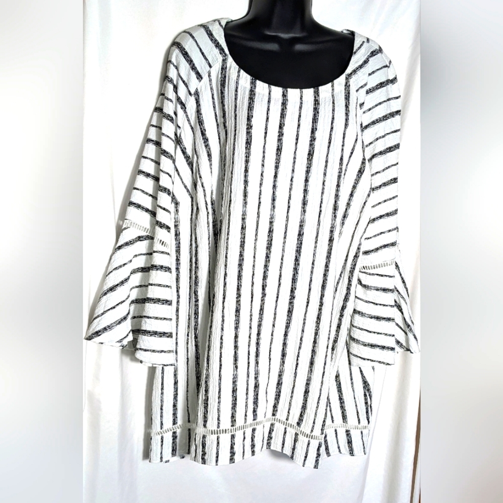 Women's JM COLLECTION Bell-Sleeve Crinkle Top White & Black Striped | Size 3X